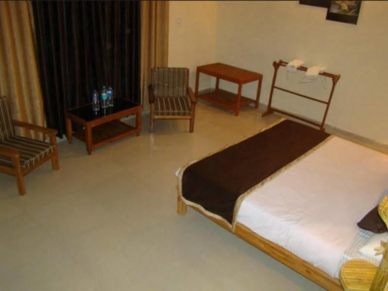 Mogli Resort Kanha Bagian luar foto