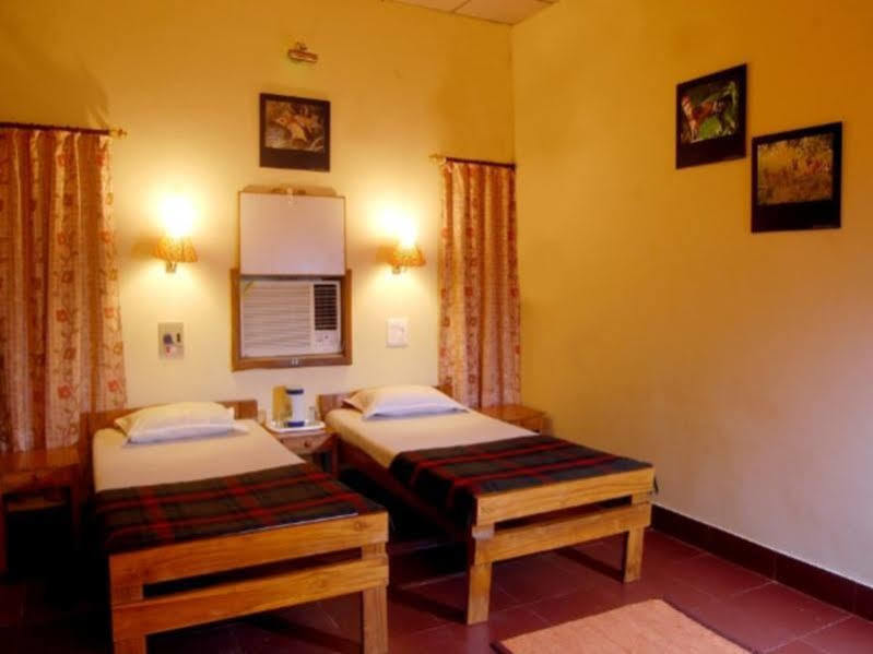 Mogli Resort Kanha Bagian luar foto