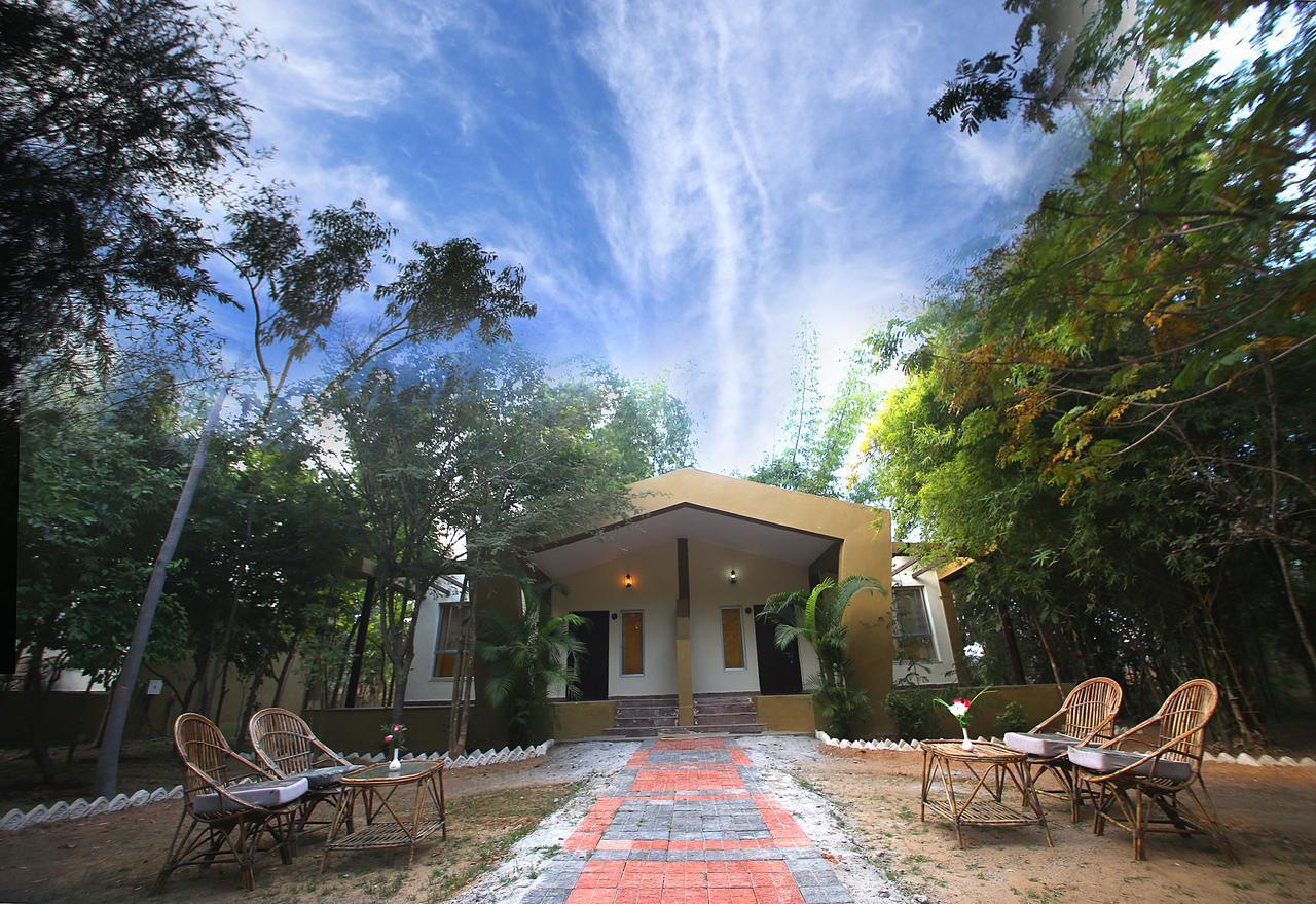 Mogli Resort Kanha Bagian luar foto
