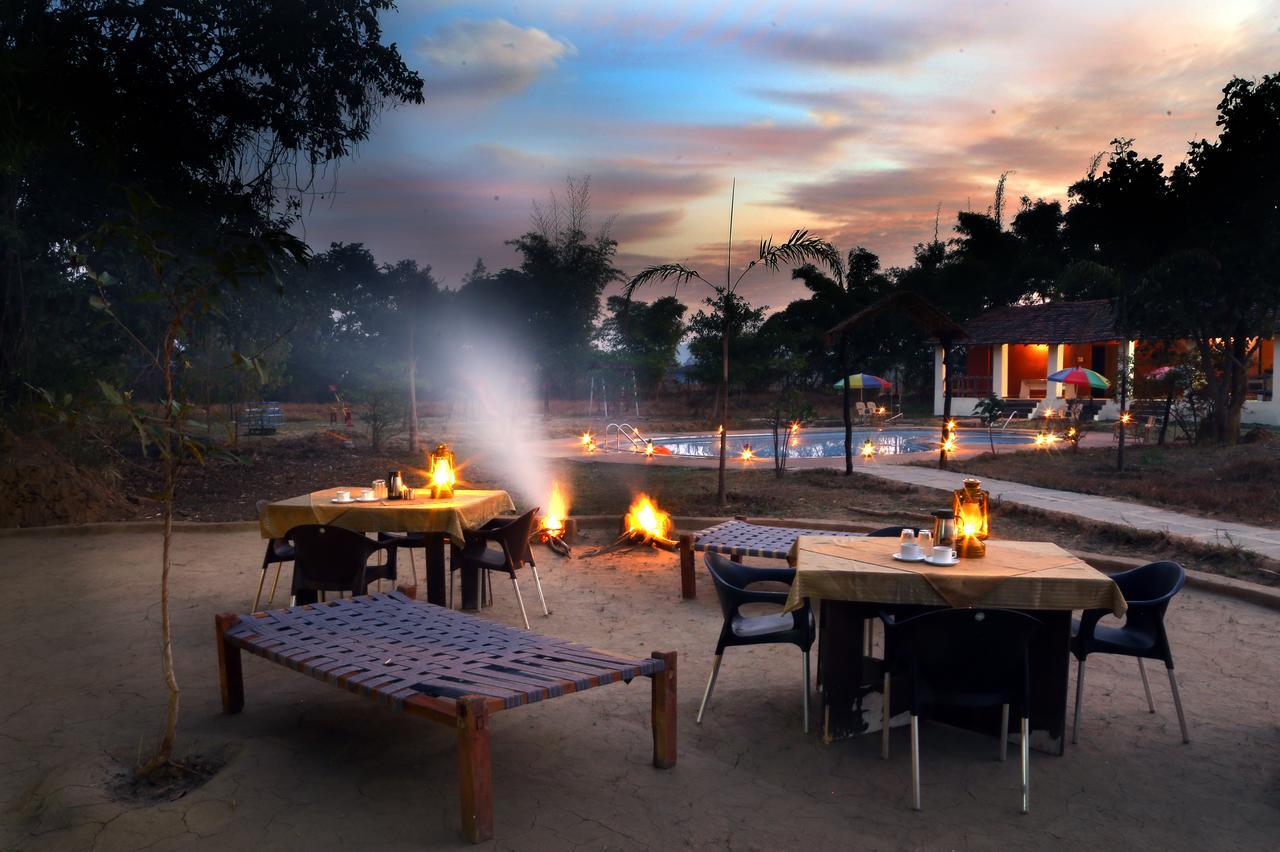 Mogli Resort Kanha Bagian luar foto