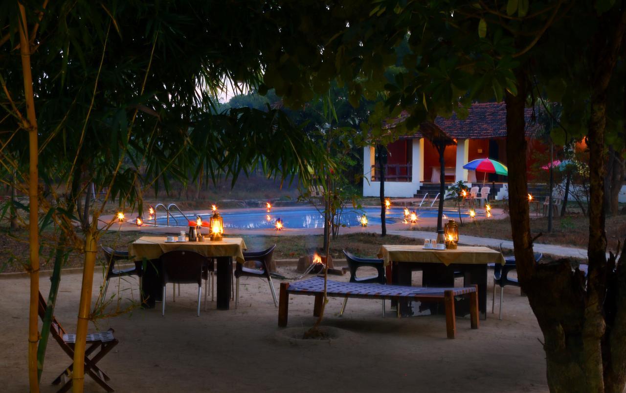 Mogli Resort Kanha Bagian luar foto