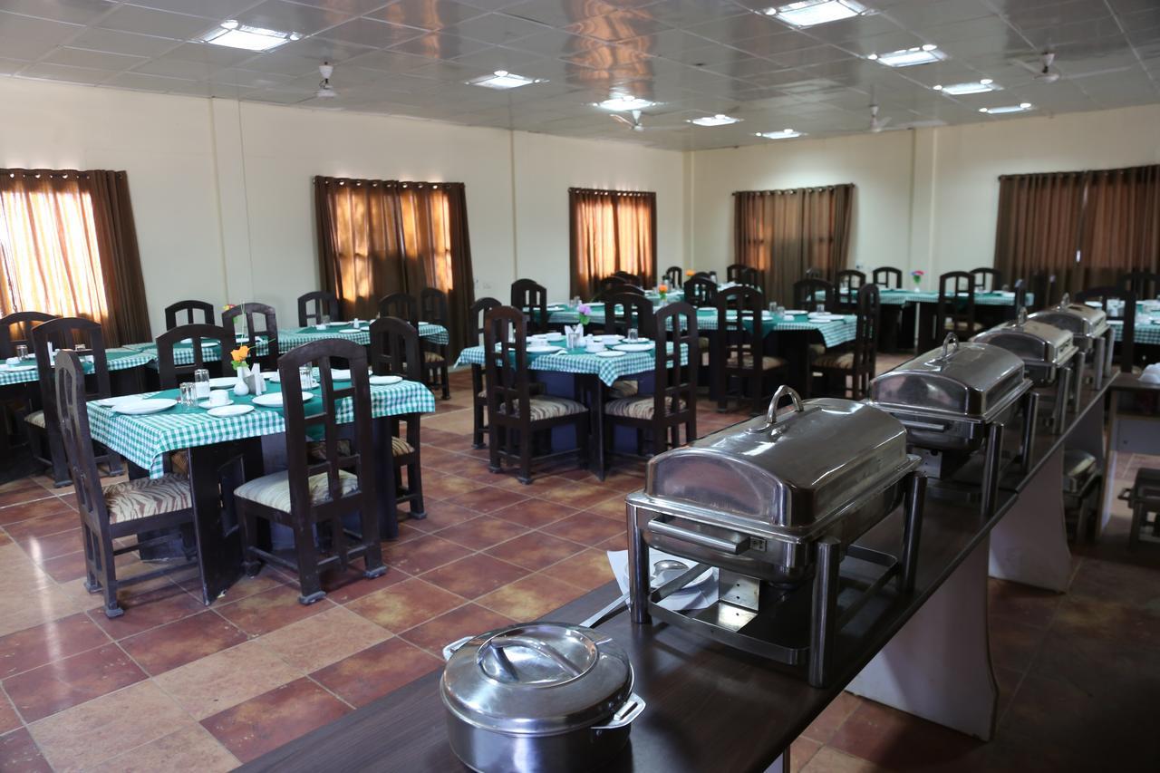 Mogli Resort Kanha Bagian luar foto